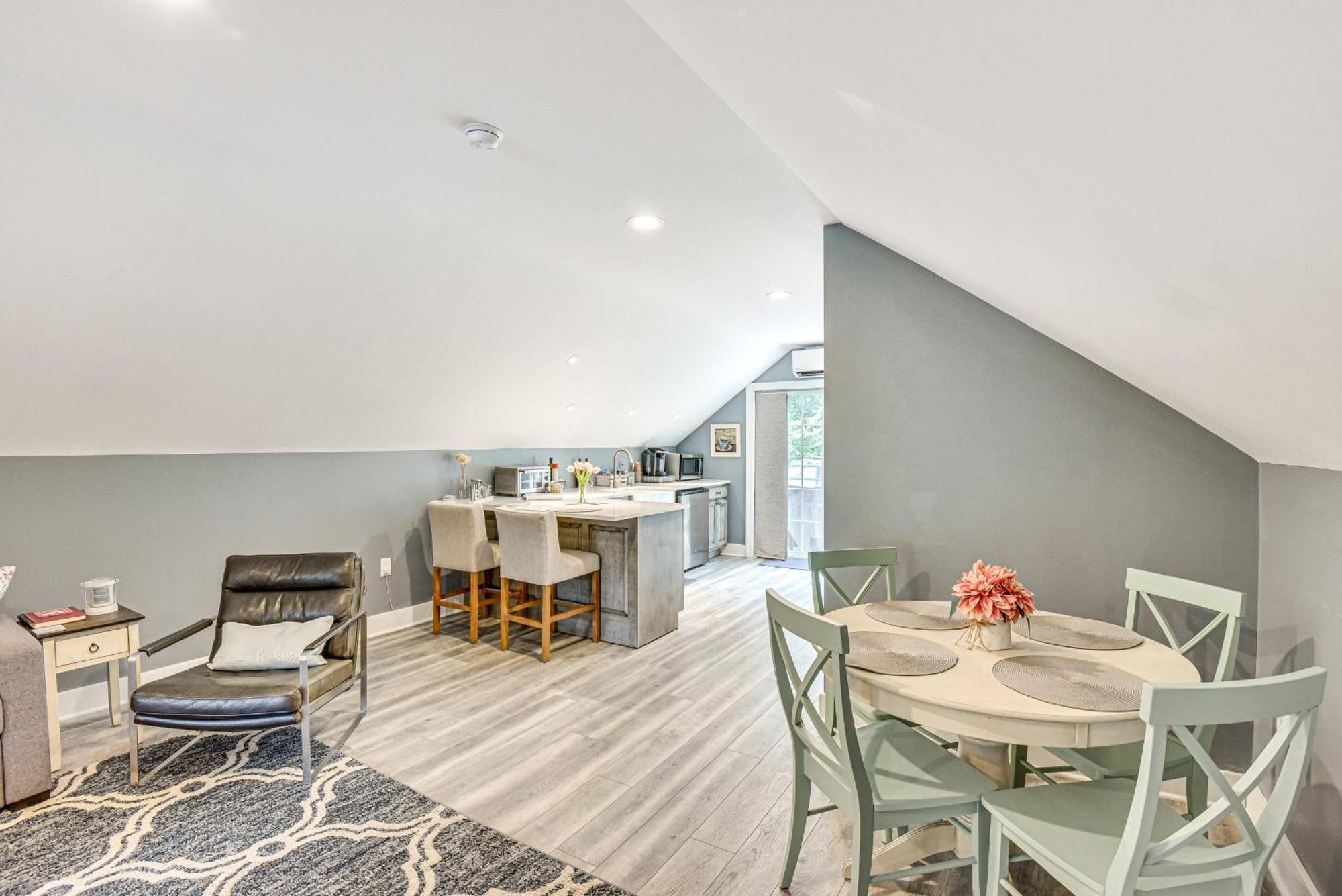 Benton Harbor Apt With Balcony And Shared Fire Pit 외부 사진